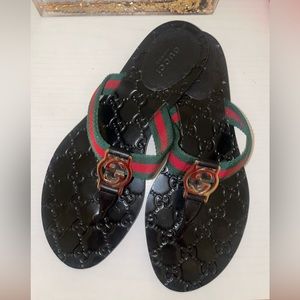 Gucci Thong Sandals size 38 equivalent, to a woman’s size 8. Firm Price